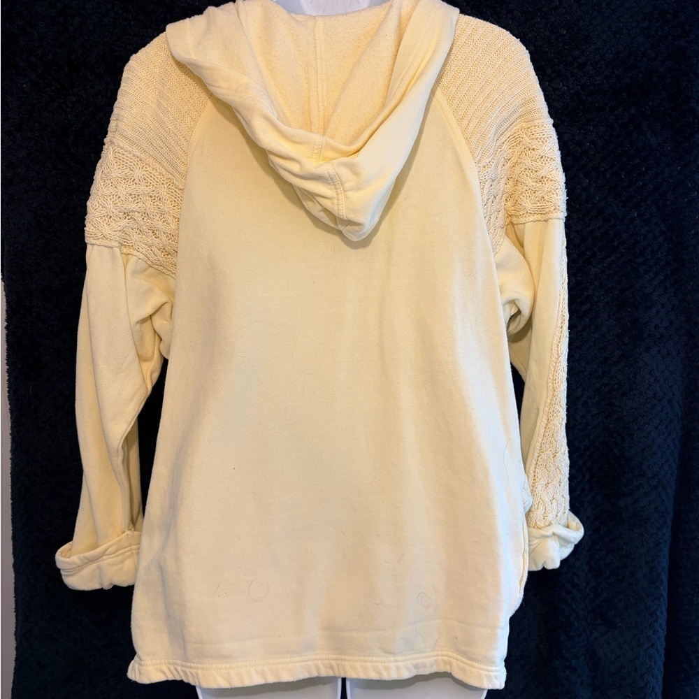 Vintage Cream Knit Button-Up Cardigan - Picture 3 of 8